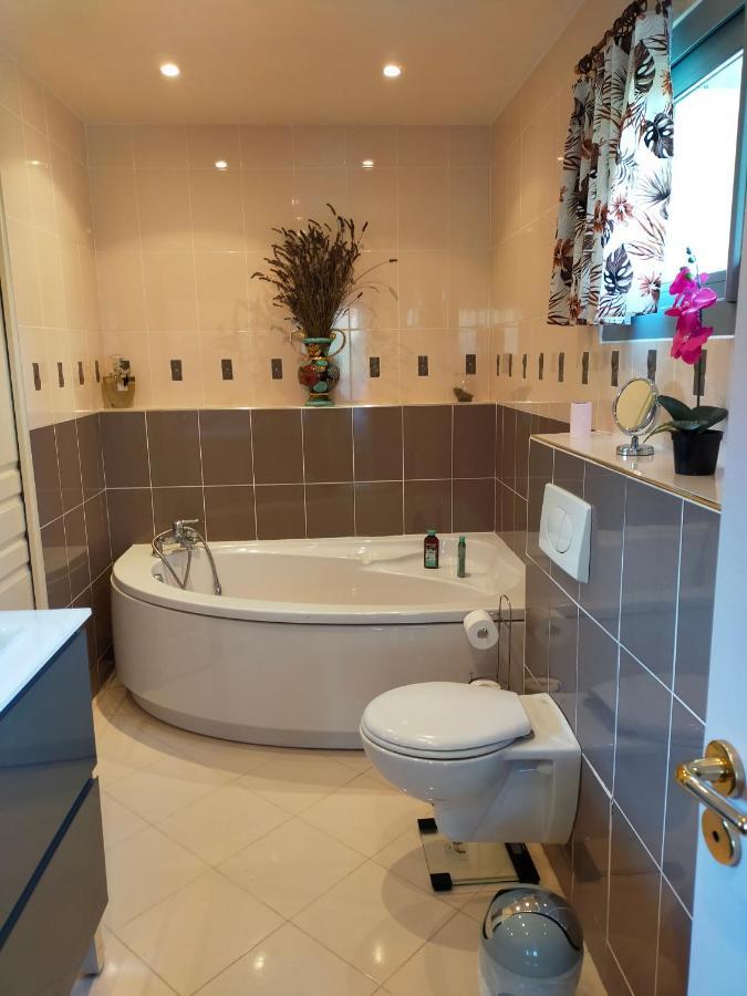 Holly Wood Apartment Ault Luaran gambar